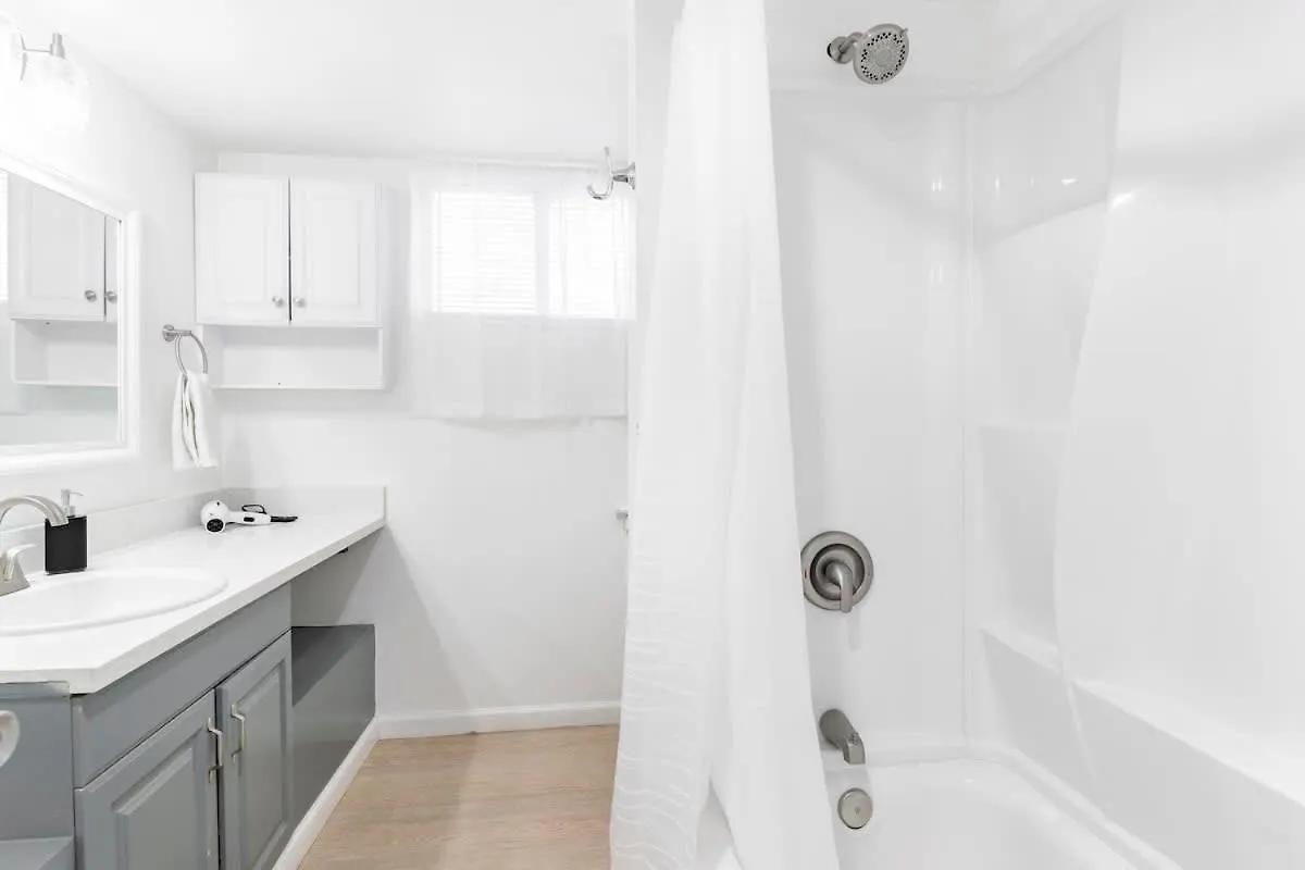 Casa de Férias Charming Two Bedroom Sleeps 6! Close To Strip! Las Vegas
